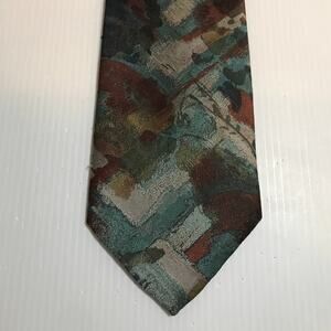 Wembley Vintage Abstract Short Wide Necktie